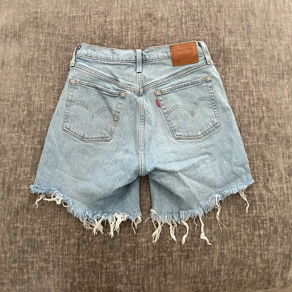 Levi’s hi rise short